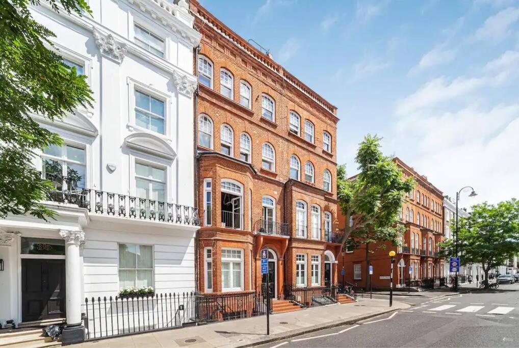 Chic Chelsea Apartment Steps From Kings Road ロンドン エクステリア 写真