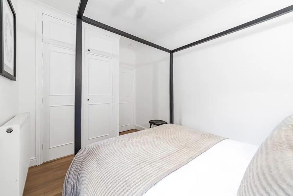 Chic Chelsea Apartment Steps From Kings Road ロンドン エクステリア 写真