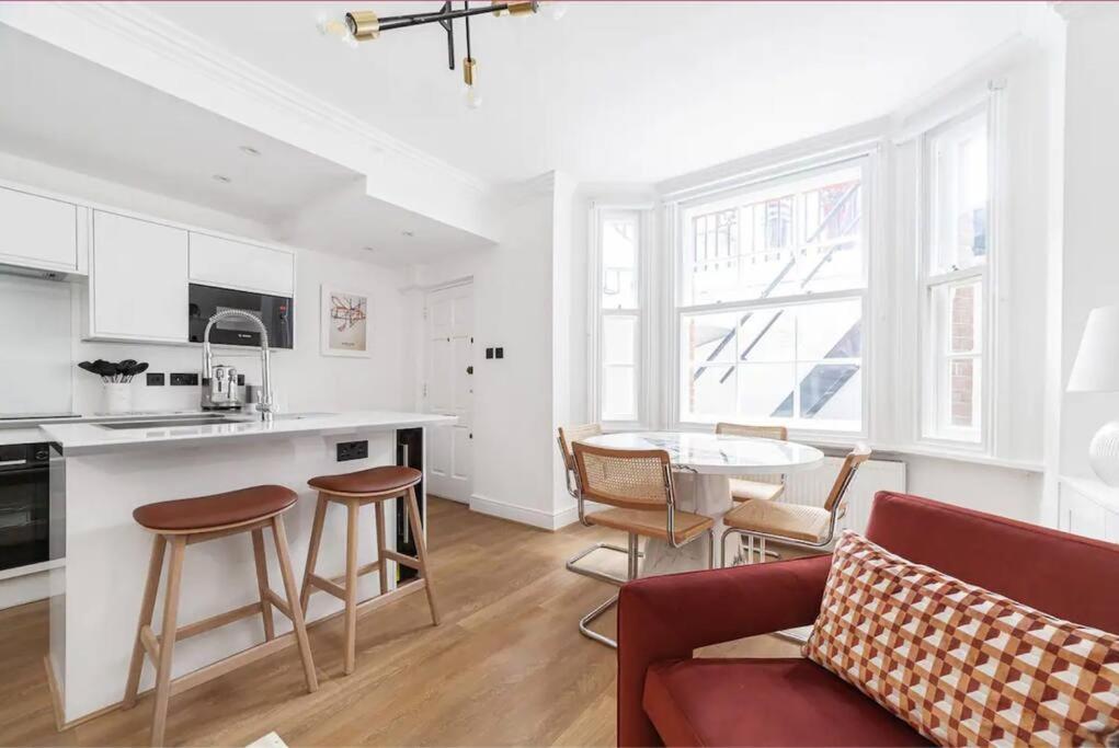 Chic Chelsea Apartment Steps From Kings Road ロンドン エクステリア 写真